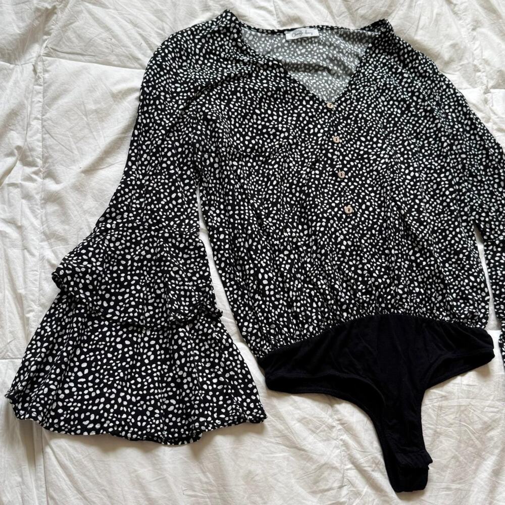 Charlotte Avery Tiered flared bell sleeves blouse bodysuit sz‎ large cottagecore